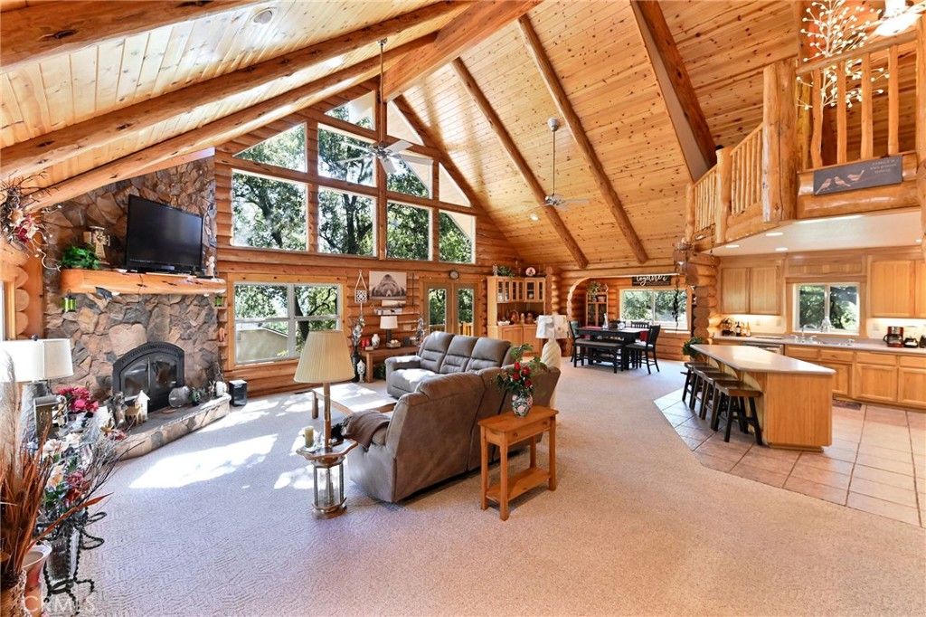 21416 Robin Property Photo 34