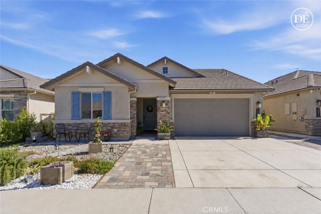 1437 Sunridge Court Property Photo 1
