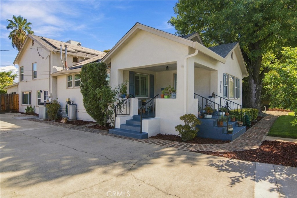 611 E 20th Street Property Photo 8