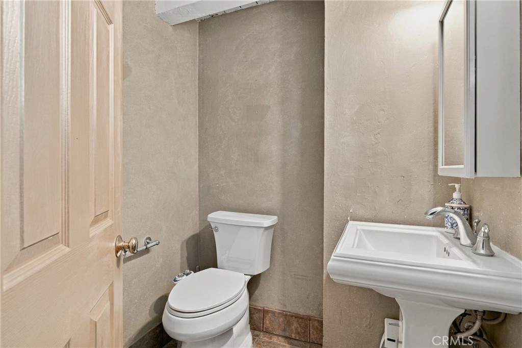 611 E 20th Street Property Photo 19