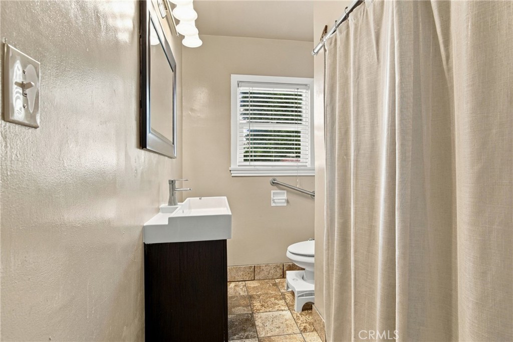 611 E 20th Street Property Photo 36