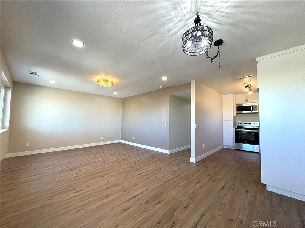 3883 Santa Fe Property Photo 4