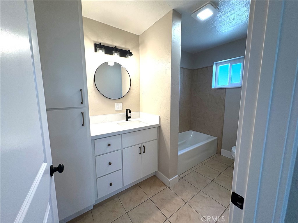 3883 Santa Fe Property Photo 8