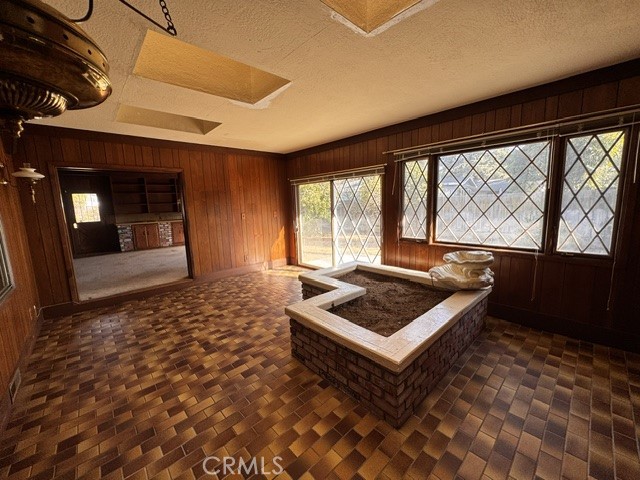 2121 Almondwood Property Photo 9