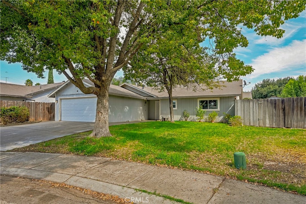 746 Marian Court Property Photo 3