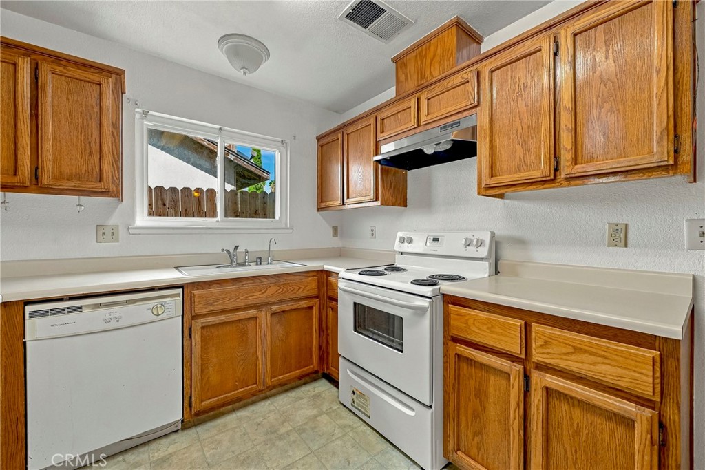 746 Marian Court Property Photo 15