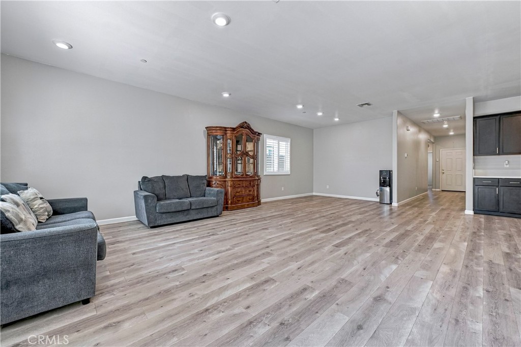 638 Phelps Drive Property Photo 39