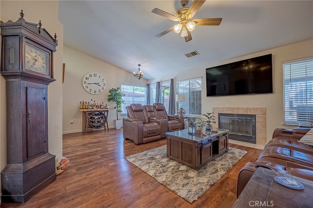 1824 Augusta Property Photo 11