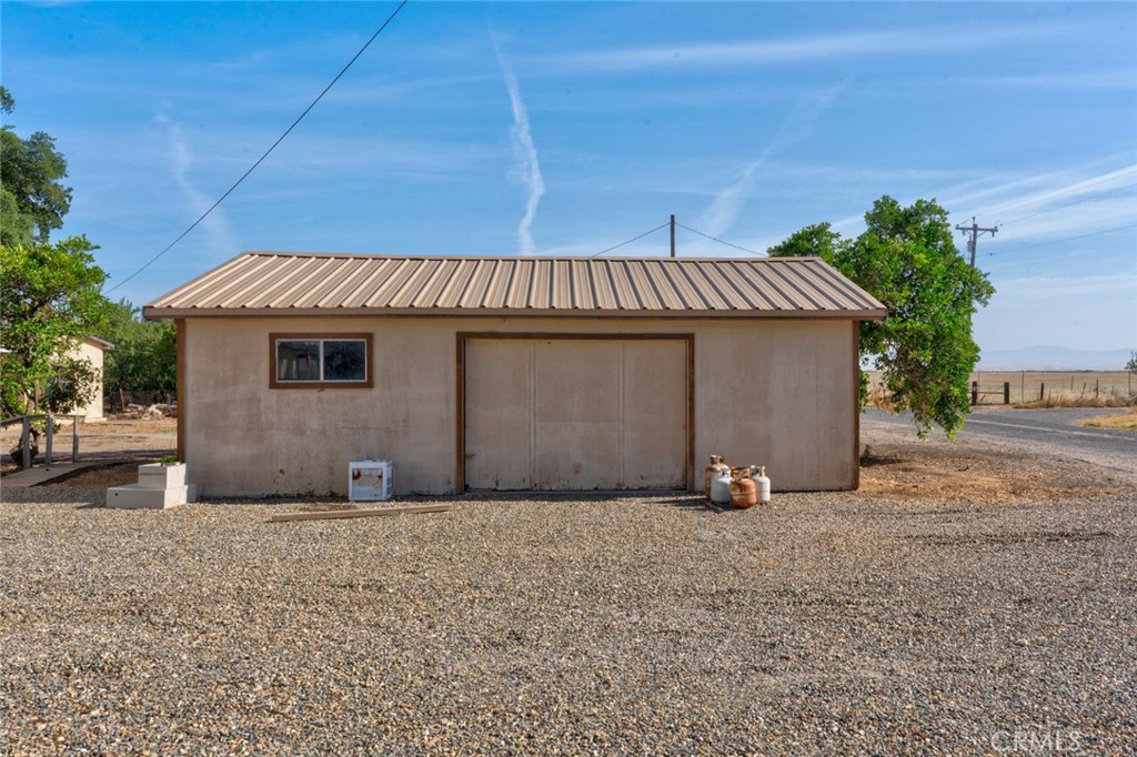 3289 Fresno Property Photo 6