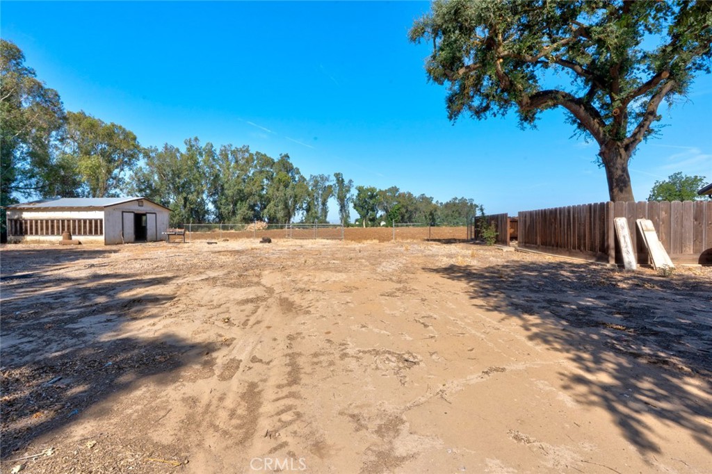 3289 Fresno Property Photo 49
