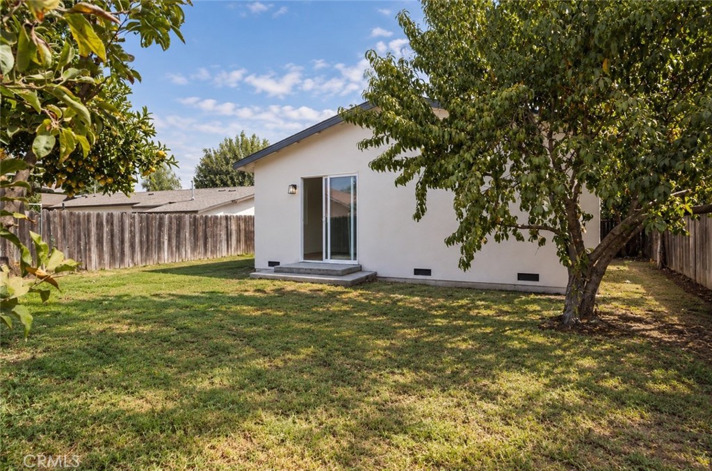 57 Topeka Property Photo 12