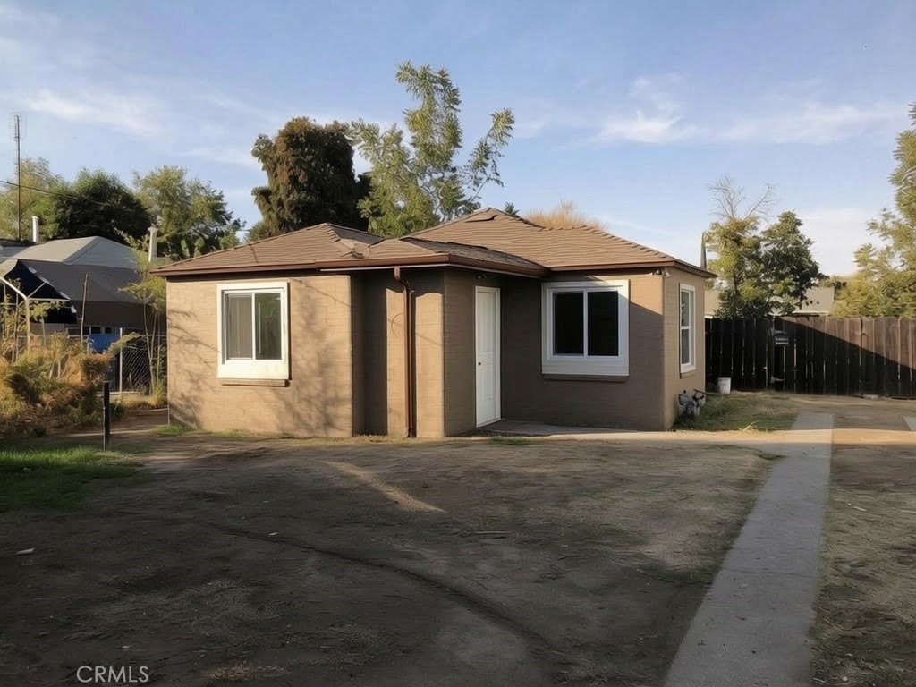 9746 Stanford Property Photo 1
