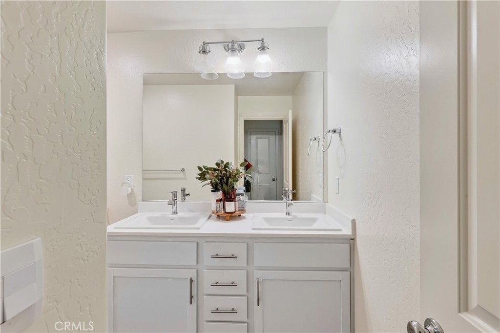 209 Grand View Court Property Photo 18