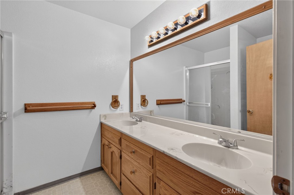 3098 Summit Property Photo 19