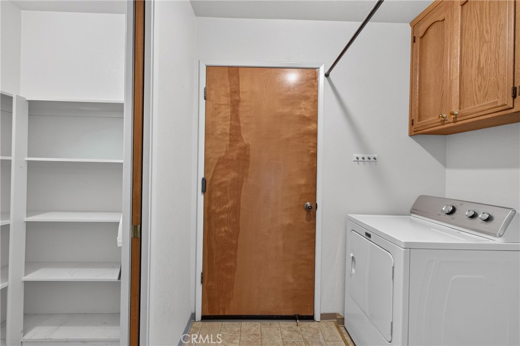 3098 Summit Property Photo 28