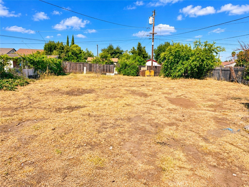 2195 Beachwood Drive Property Photo 3