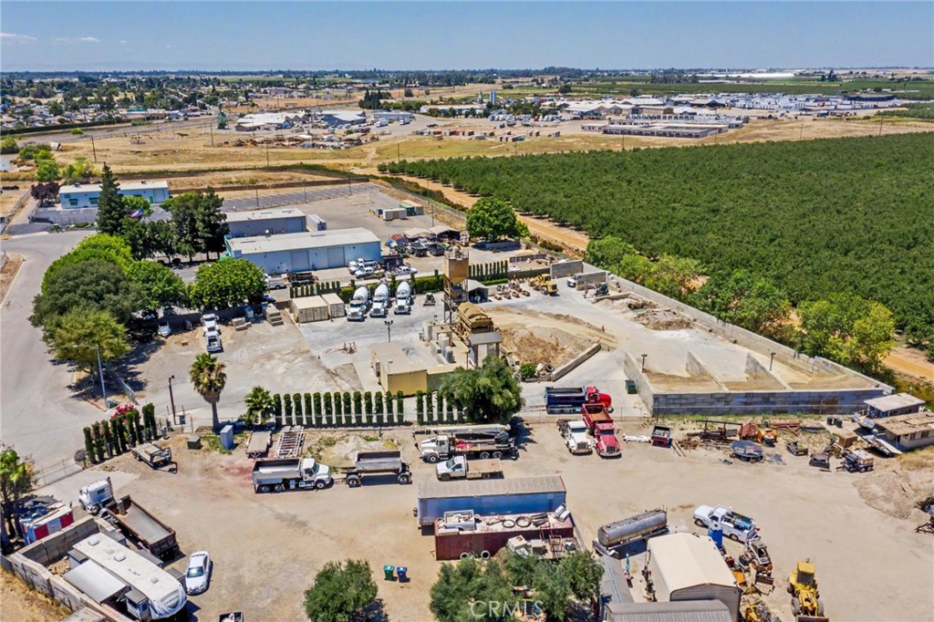 1962 Business Park Way Property Photo 4