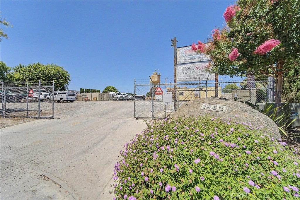 1962 Business Park Way Property Photo 28