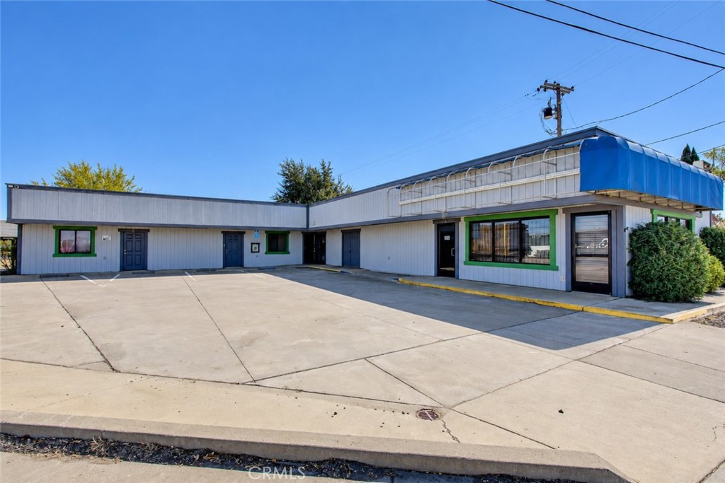 9215 E Highway 140 Property Photo 2