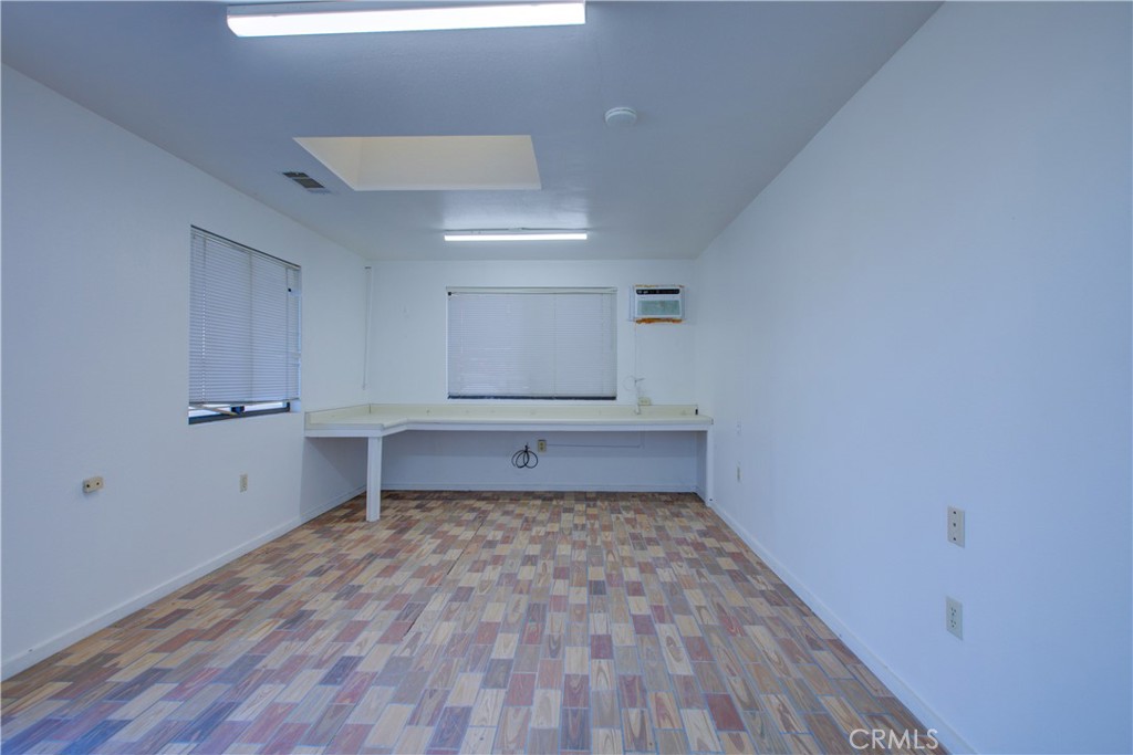 9215 E Highway 140 Property Photo 5