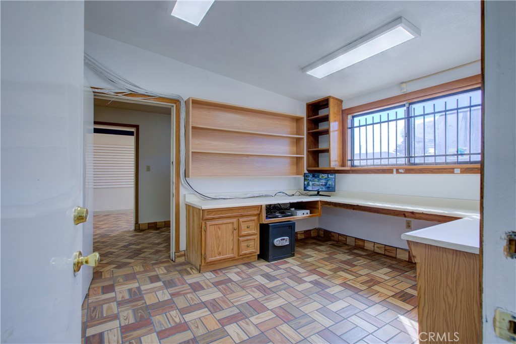 9215 E Highway 140 Property Photo 15
