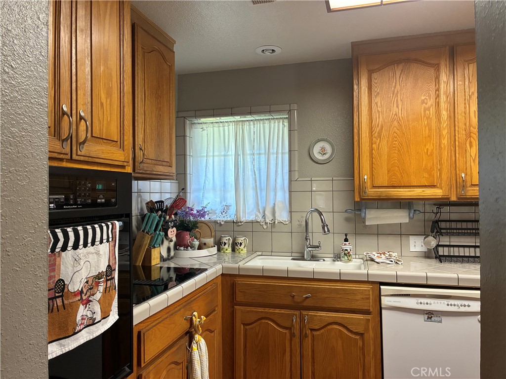 619 Glen Court Property Photo 10