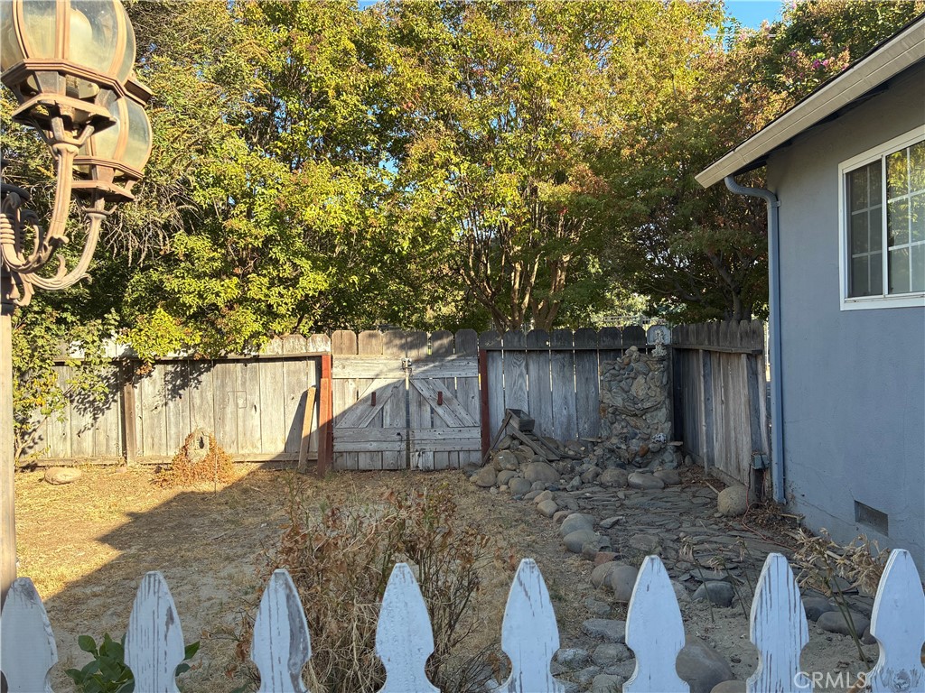 619 Glen Court Property Photo 27