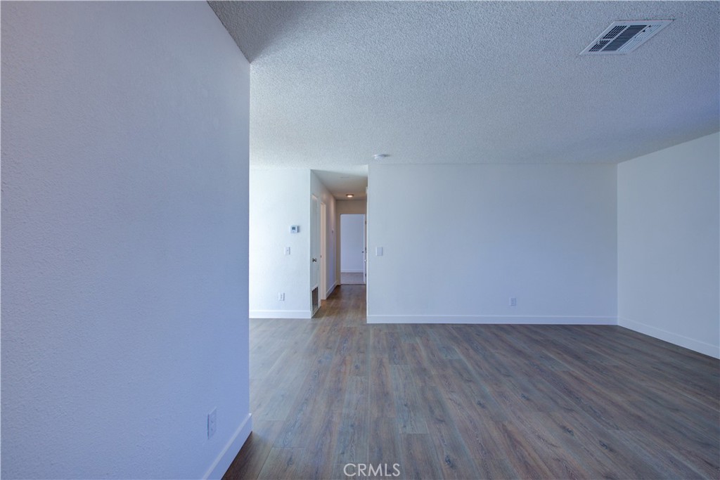2425 Apache Street Property Photo 7