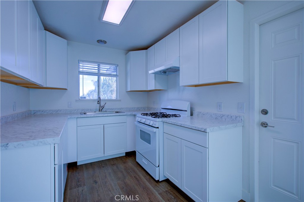 2425 Apache Street Property Photo 14
