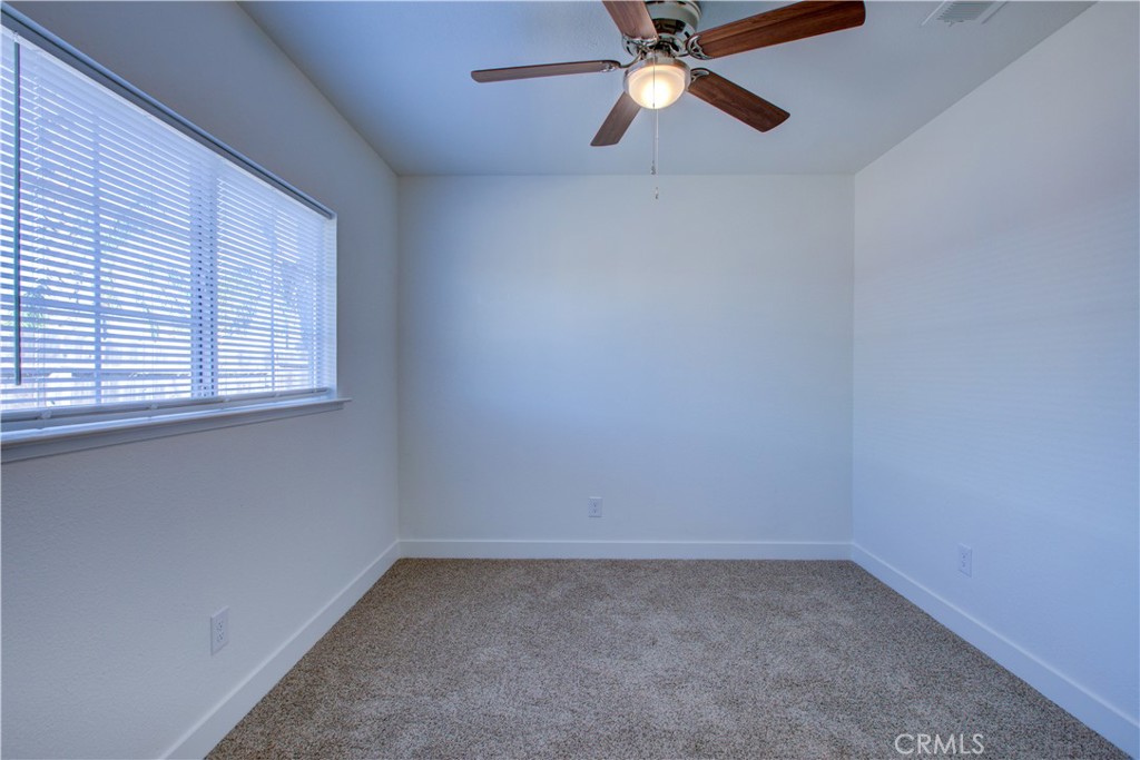 2425 Apache Street Property Photo 19
