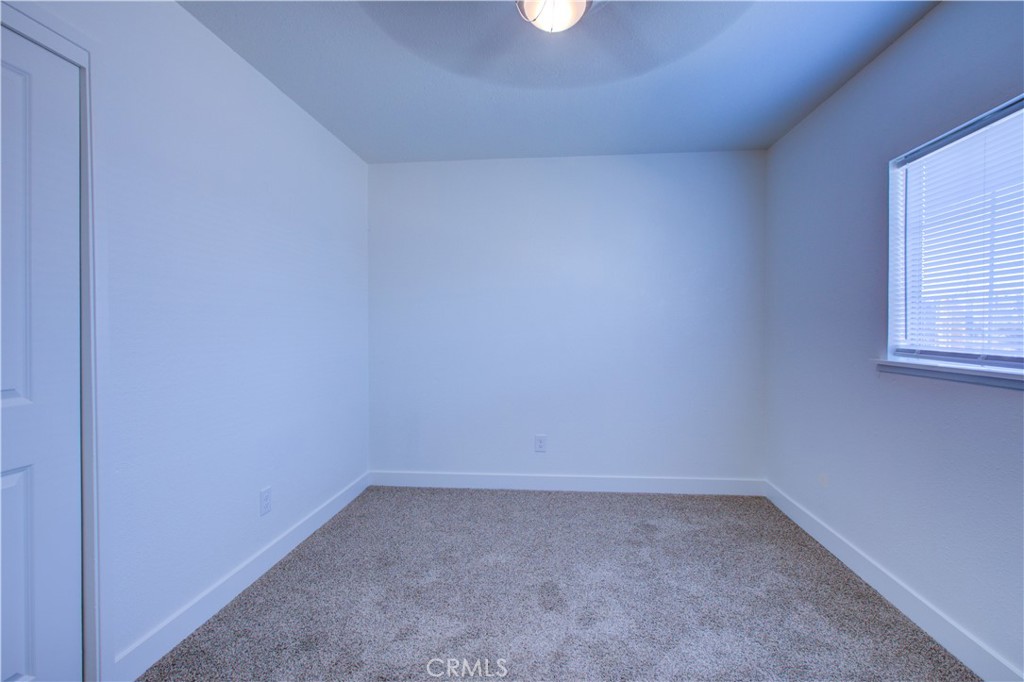 2425 Apache Street Property Photo 23