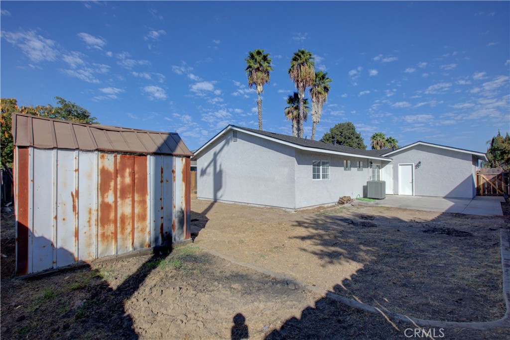 2425 Apache Street Property Photo 27