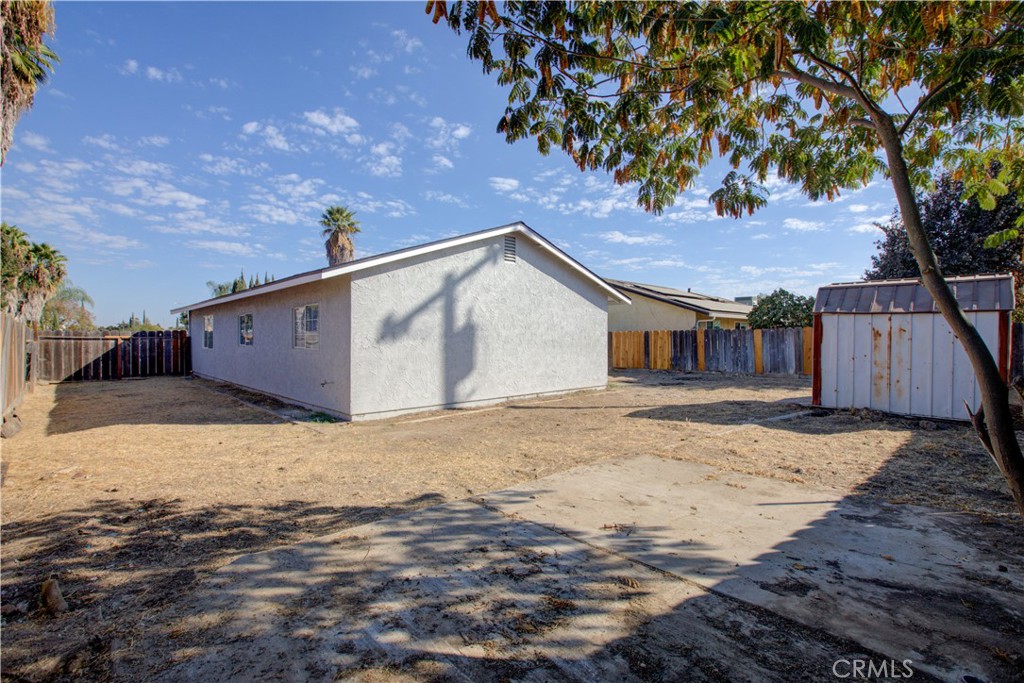 2425 Apache Street Property Photo 29