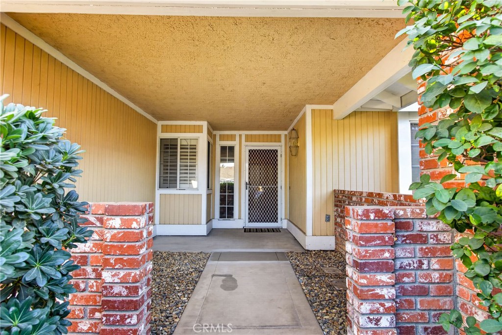 866 Villanova Court Property Photo 3
