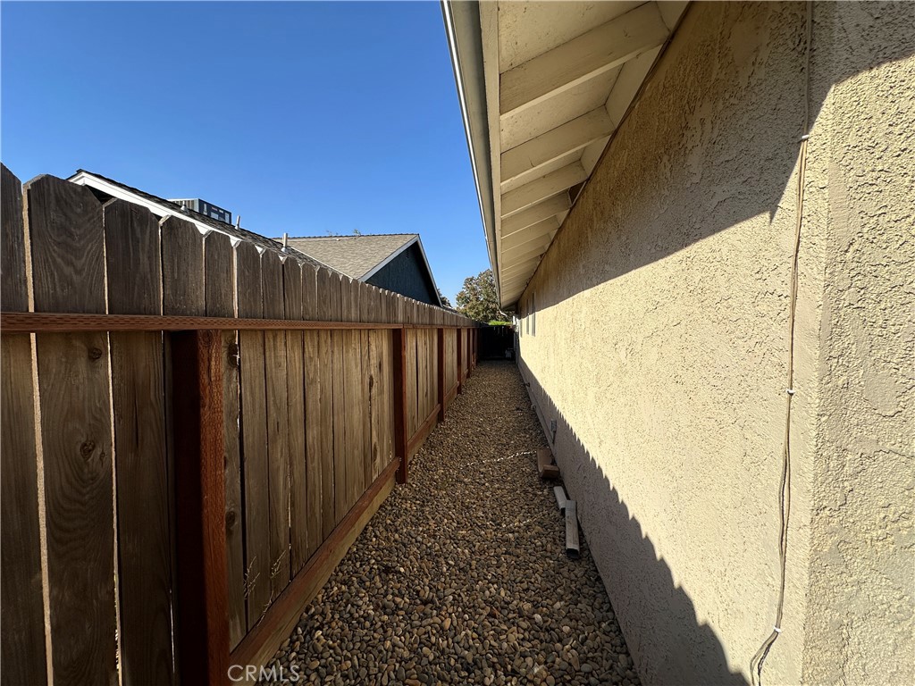866 Villanova Court Property Photo 7