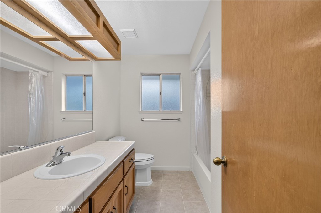 866 Villanova Court Property Photo 26
