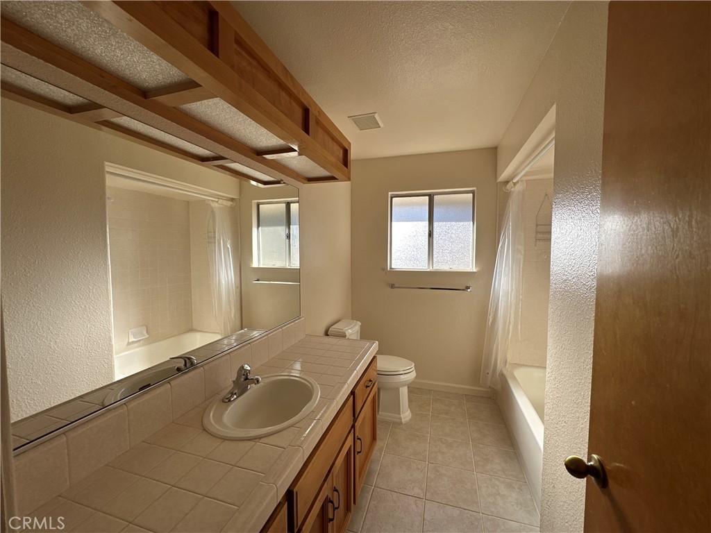 866 Villanova Court Property Photo 31