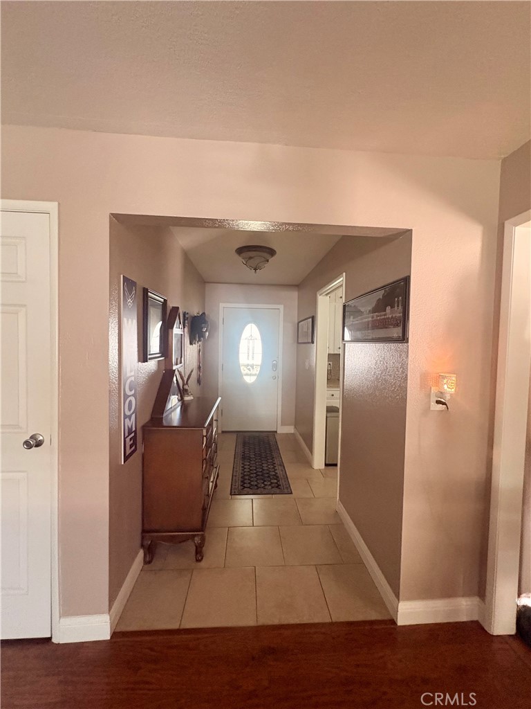 208 Leslie Drive Property Photo 11