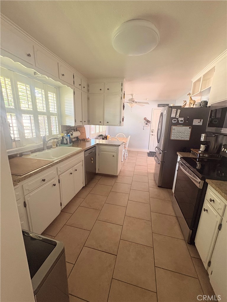 208 Leslie Drive Property Photo 17