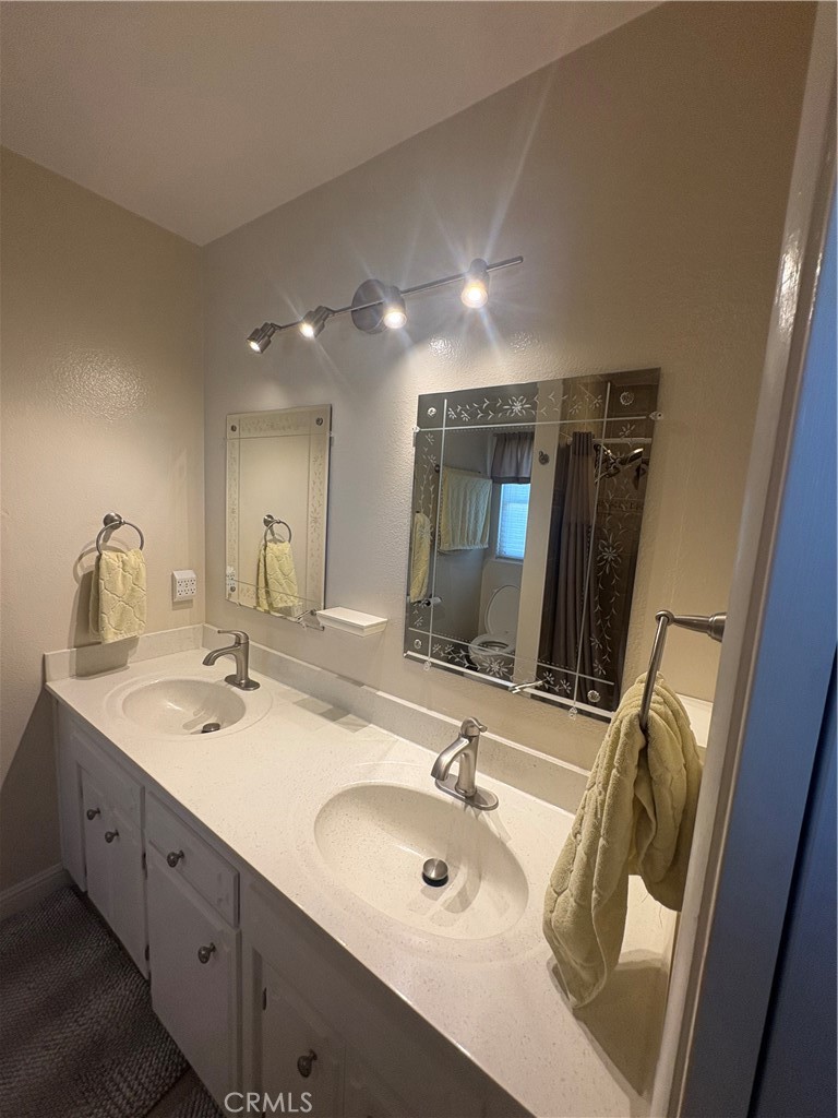 208 Leslie Drive Property Photo 20