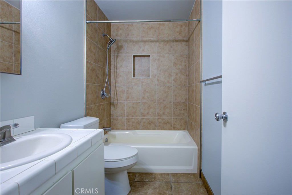 1342 Frankfort Court Property Photo 20