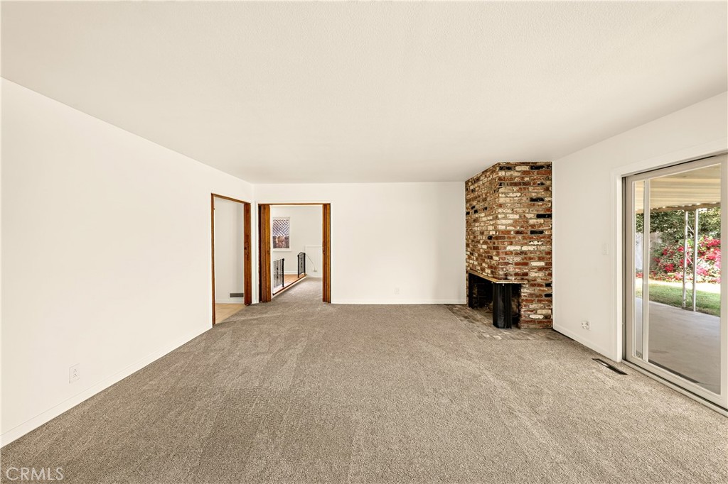 1523 Tamarack Avenue Property Photo 7