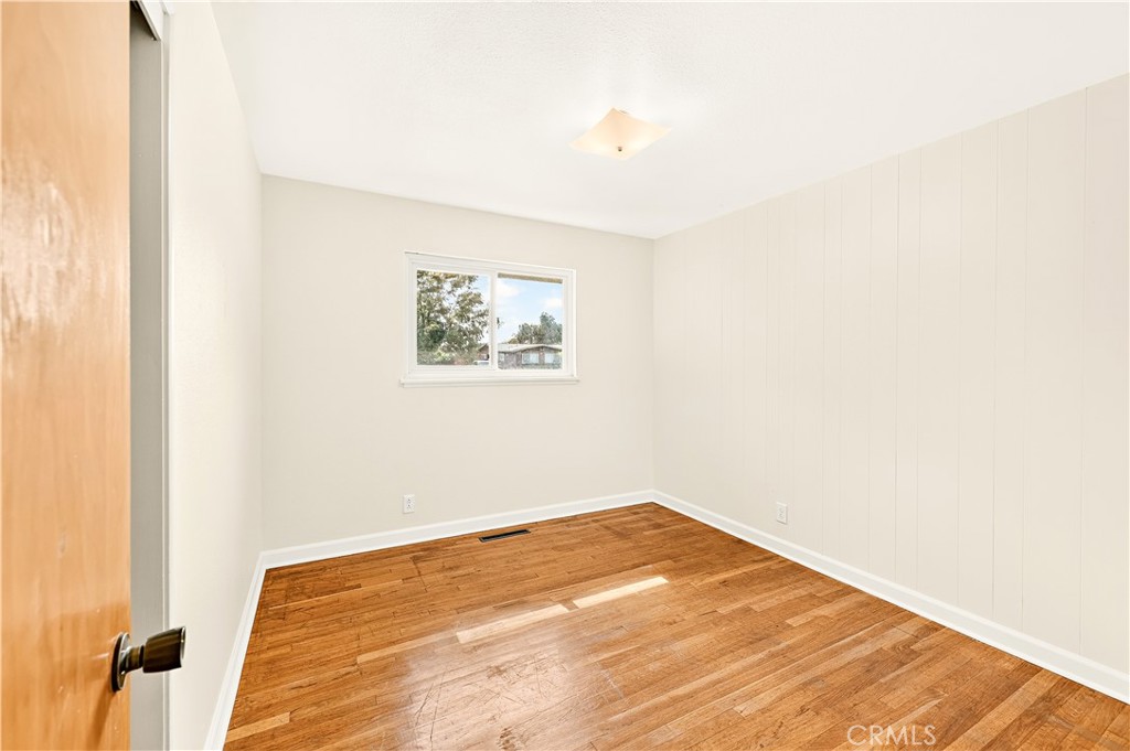 1523 Tamarack Avenue Property Photo 35