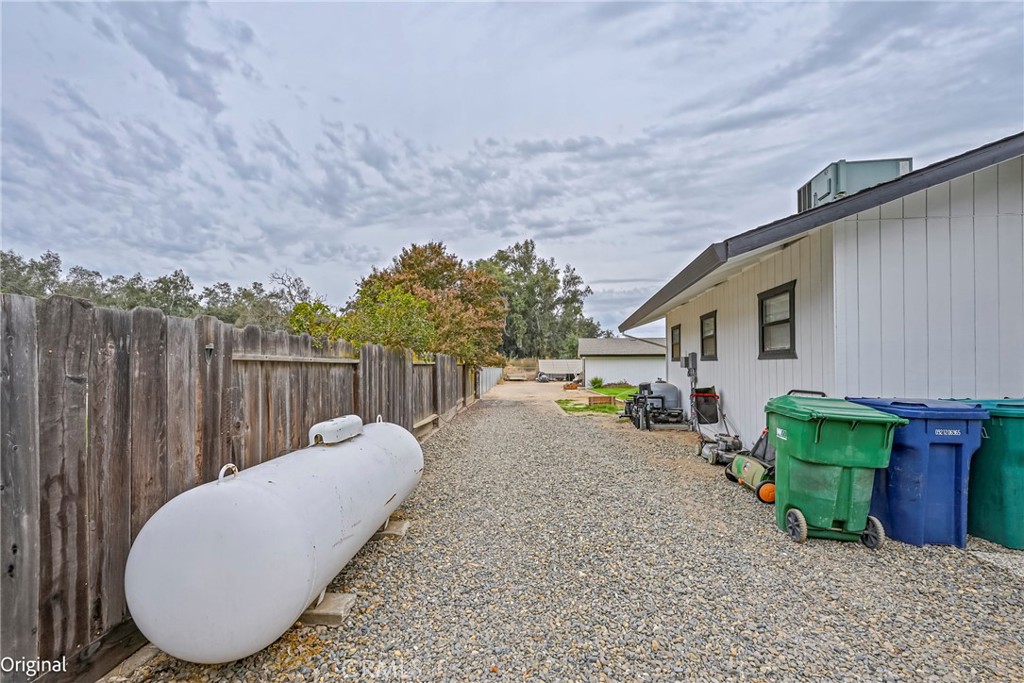 1145 Persimmon Way Property Photo 13