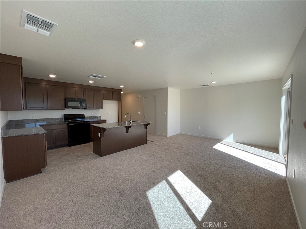 125 Long Trail Lane Property Photo 3