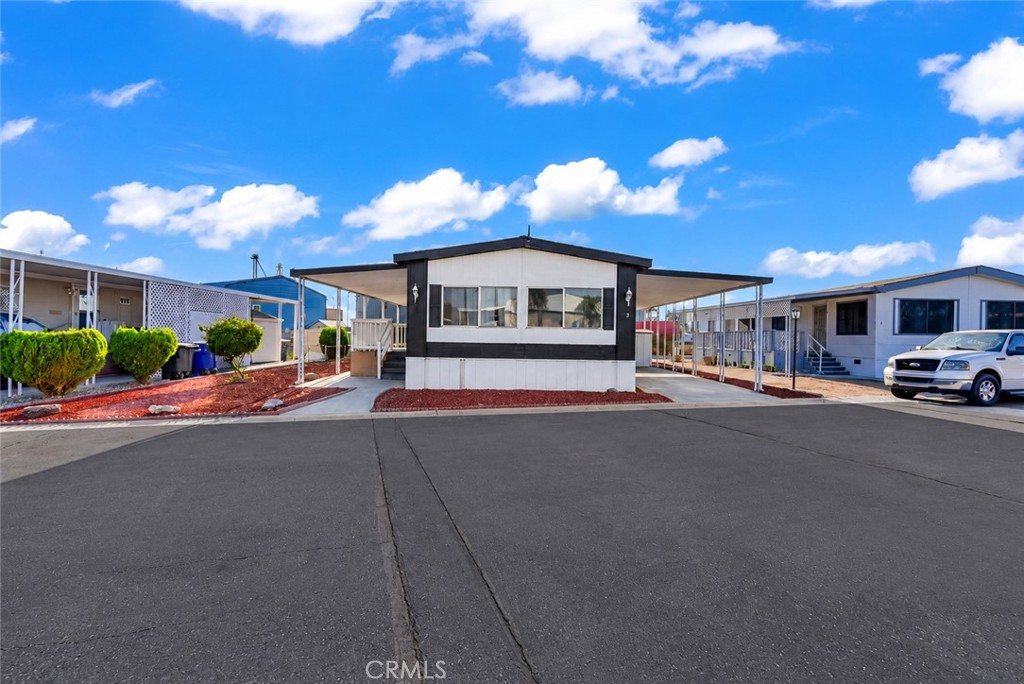 4812 Esmar Property Photo 1