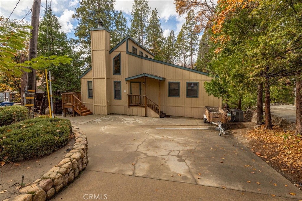 54801 Willow Cove Lane Property Photo