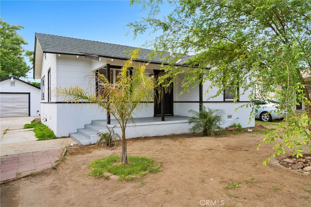 1559 N Carruth Avenue Property Photo 1