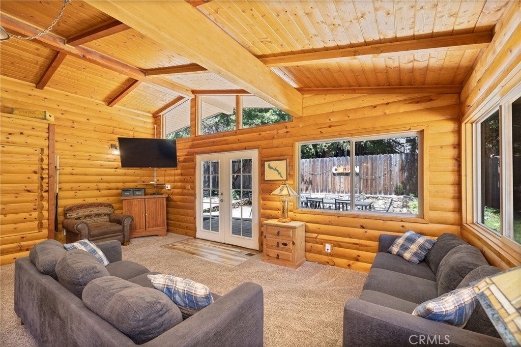 39162 Manzanita Property Photo 3