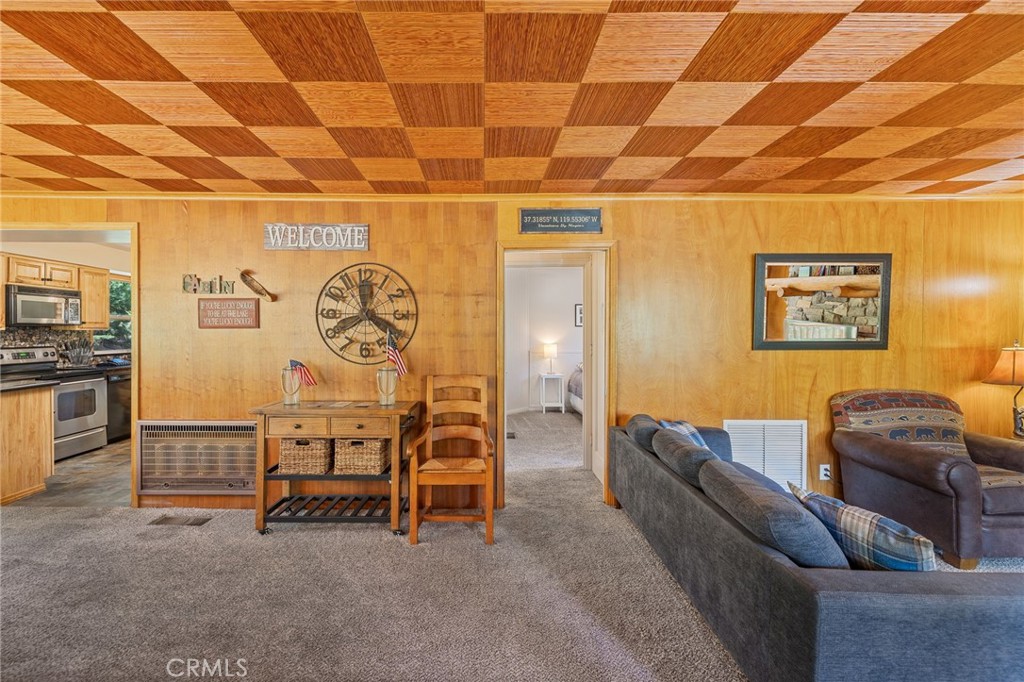 39162 Manzanita Property Photo 5